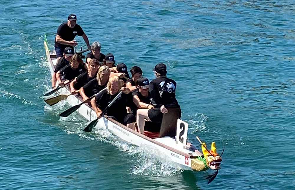 Drachenbootrennen mit Teilnehmern der beiden Augsburger Vereinen