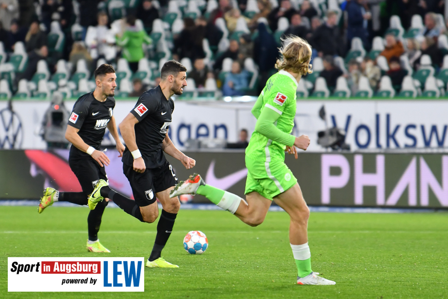 VfL Wolfsburg - FCA 06.11.21 - 28