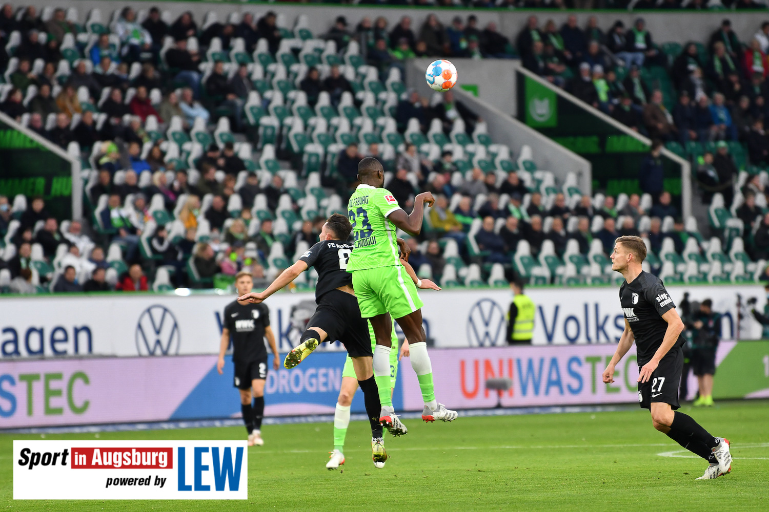 VfL Wolfsburg - FCA 06.11.21 - 12