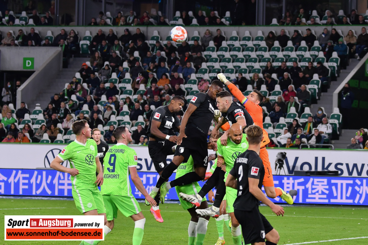 VfL Wolfsburg - FCA 06.11.21 - 45