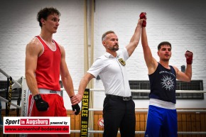 Bayerische-Meisterschaft-Boxen-Nikita-Iznosov-Tolga-Kunduraci-SIA_4818