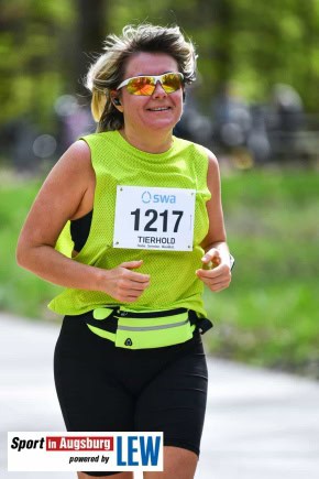 54.-AOK-Strassenlauf-TG-Viktoria-Augsburg-10-Kilometer-Zieleinlauf-SIA_4314