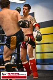 Ben_8_Weapons_Muay_Thai_9199