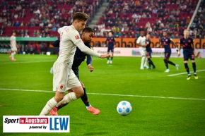 FC-Augsburg-1.-FSV-Mainz-05-Bundesliga-Fussball-Maenner_9174