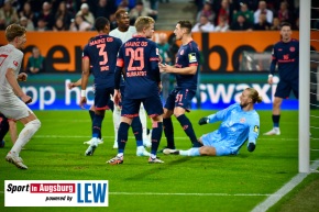 FC-Augsburg-1.-FSV-Mainz-05-Bundesliga-Fussball-Maenner_9205