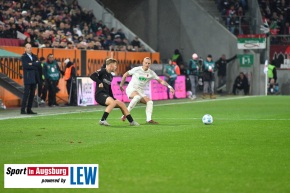 FC-Augsburg-Borussia-Moenchengladbach-Bundesliga-Fussball-Maenner_9648