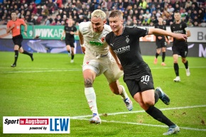 FC-Augsburg-Borussia-Moenchengladbach-Bundesliga-Fussball-Maenner_9681