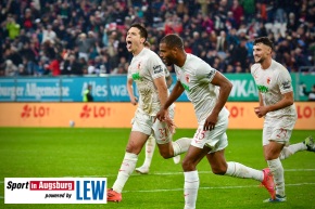 FC-Augsburg-Borussia-Moenchengladbach-Bundesliga-Fussball-Maenner_9697