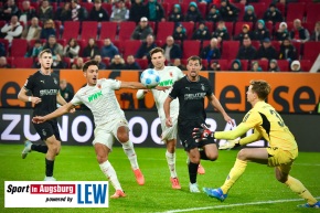 FC-Augsburg-Borussia-Moenchengladbach-Bundesliga-Fussball-Maenner_9754