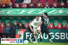 FC-Augsburg-Borussia-Moenchengladbach-Bundesliga-Fussball-Maenner_9760