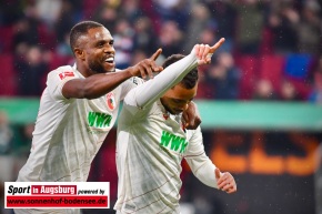 FC-Augsburg-Borussia-Moenchengladbach-Bundesliga-Fussball-Maenner_9779