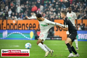 FC-Augsburg-Borussia-Moenchengladbach-Bundesliga-Fussball-Maenner_9810