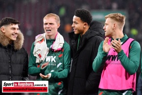 FC-Augsburg-Borussia-Moenchengladbach-Bundesliga-Fussball-Maenner_9879