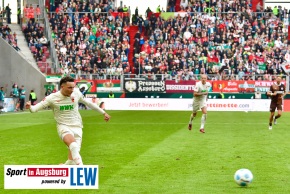 FC-Augsburg-St.-Pauli-Bundesliga-Fussball-Herren_8900