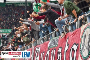 FC-Augsburg-St.-Pauli-Bundesliga-Fussball-Herren_8924