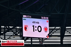 FC-Augsburg-St.-Pauli-Bundesliga-Fussball-Herren_8937