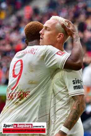 FC-Augsburg-St.-Pauli-Bundesliga-Fussball-Herren_8972