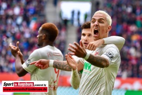 FC-Augsburg-St.-Pauli-Bundesliga-Fussball-Herren_8977