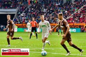 FC-Augsburg-St.-Pauli-Bundesliga-Fussball-Herren_9008