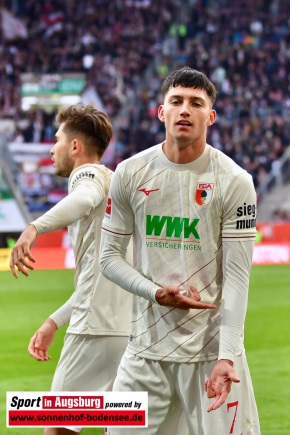 FC-Augsburg-St.-Pauli-Bundesliga-Fussball-Herren_9055