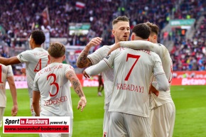 FC-Augsburg-St.-Pauli-Bundesliga-Fussball-Herren_9052