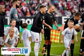 FC-Augsburg_VfB-Stuttgart_Bundesliga_-Fussball_FC-Augsburg-VfB-Stuttgart-10.05.24-11