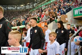 FC-Augsburg_VfB-Stuttgart_Bundesliga_-Fussball_FC-Augsburg-VfB-Stuttgart-10.05.24-12