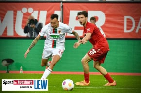 FC-Augsburg_VfB-Stuttgart_Bundesliga_-Fussball_FC-Augsburg-VfB-Stuttgart-10.05.24-21