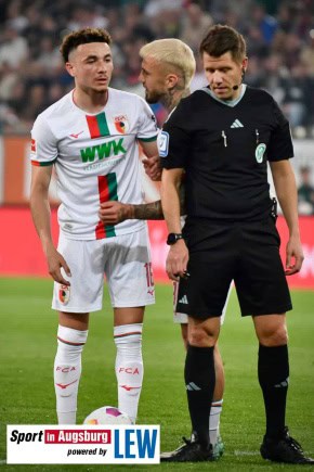 FC-Augsburg_VfB-Stuttgart_Bundesliga_-Fussball_FC-Augsburg-VfB-Stuttgart-10.05.24-30