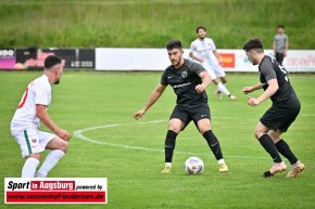 OeZ-Akdeniz-AK-A-Mitte-Augsburg-Fussball_6365