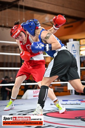 Boxen-Deutsche-Meisterschaft-U19-Maxi-Kloetzer-blaues-Trikot-AEV_1175