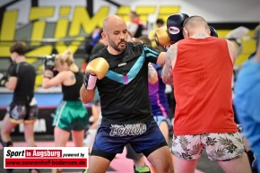 Ultimate-Gym-Muay-Thai-Workshop-mit-Damien-Alamos_4229