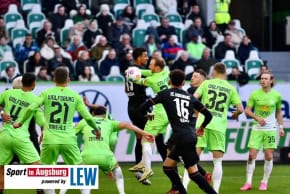 FC_Augsburg_Fussball_Bundesliga_2024-03-16_VfL_Wolfsburg_-_FC_Augsburg__1-3__-_12