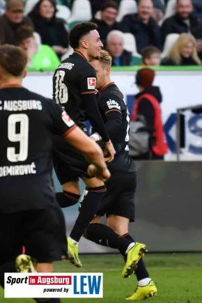 FC_Augsburg_Fussball_Bundesliga_2024-03-16_VfL_Wolfsburg_-_FC_Augsburg__1-3__-_18