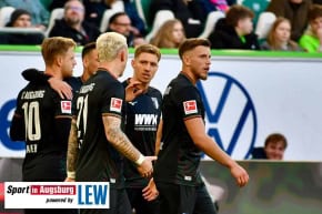 FC_Augsburg_Fussball_Bundesliga_2024-03-16_VfL_Wolfsburg_-_FC_Augsburg__1-3__-_20