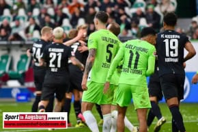 VfL_Wolfsburg_Fussball_Bundesliga_2024-03-16_VfL_Wolfsburg_-_FC_Augsburg__1-3__-_34