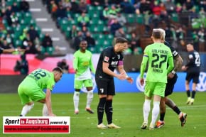 VfL_Wolfsburg_Fussball_Bundesliga_2024-03-16_VfL_Wolfsburg_-_FC_Augsburg__1-3__-_41