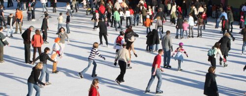 Öffentlicher Eislauf der Stadt Augsburg im Curt-Frenzel-Stadion und der Eishalle Haunstetten