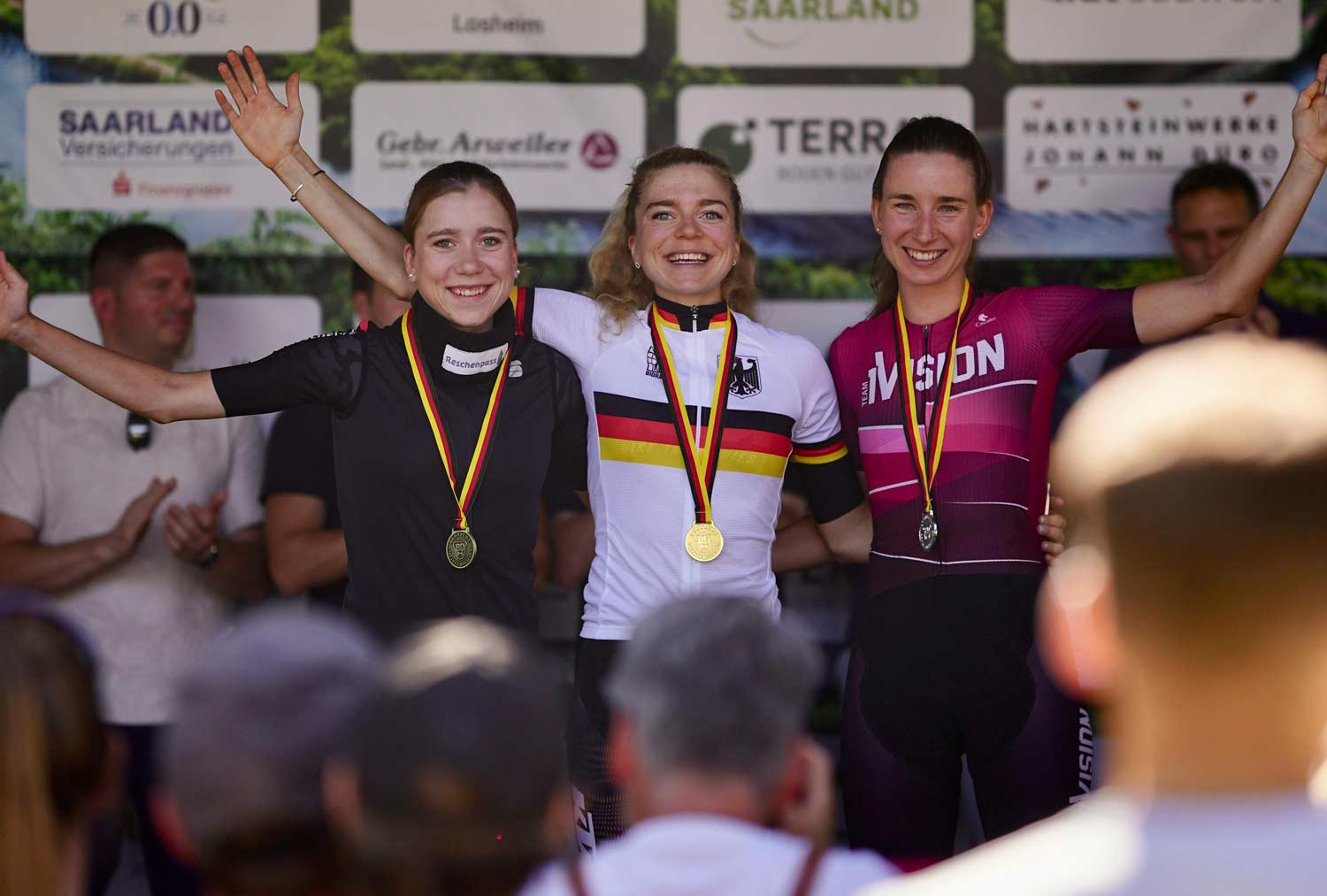 Daubermann und Schwester siegen mit erstem und dritten Platz bei deutscher Mountainbike-Marathon-Meisterschaft.